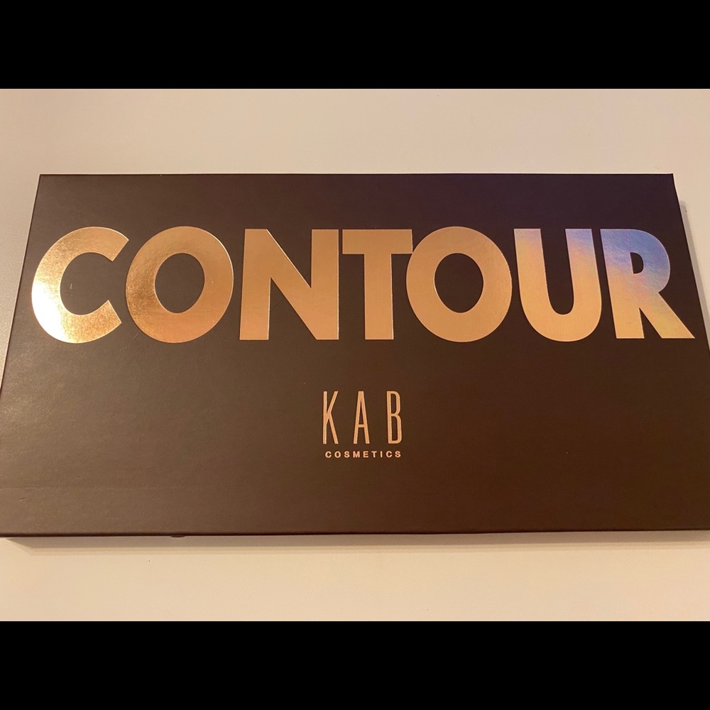KAB Cosmetics contour 1 palette. BNIB.